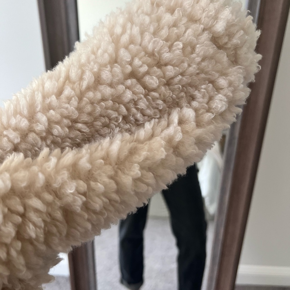 Abercrombie Faux Fur Cream Pullover Quarter Zip - Picture 4 of 9